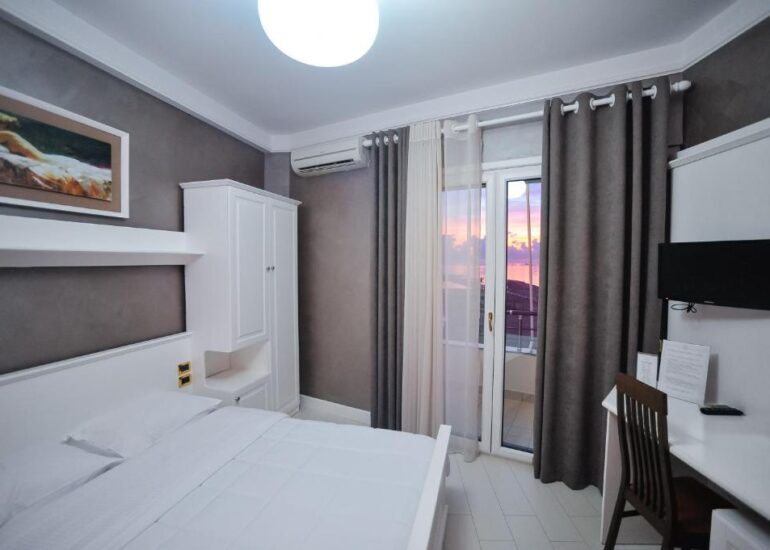 Standard Double Room with Sea View